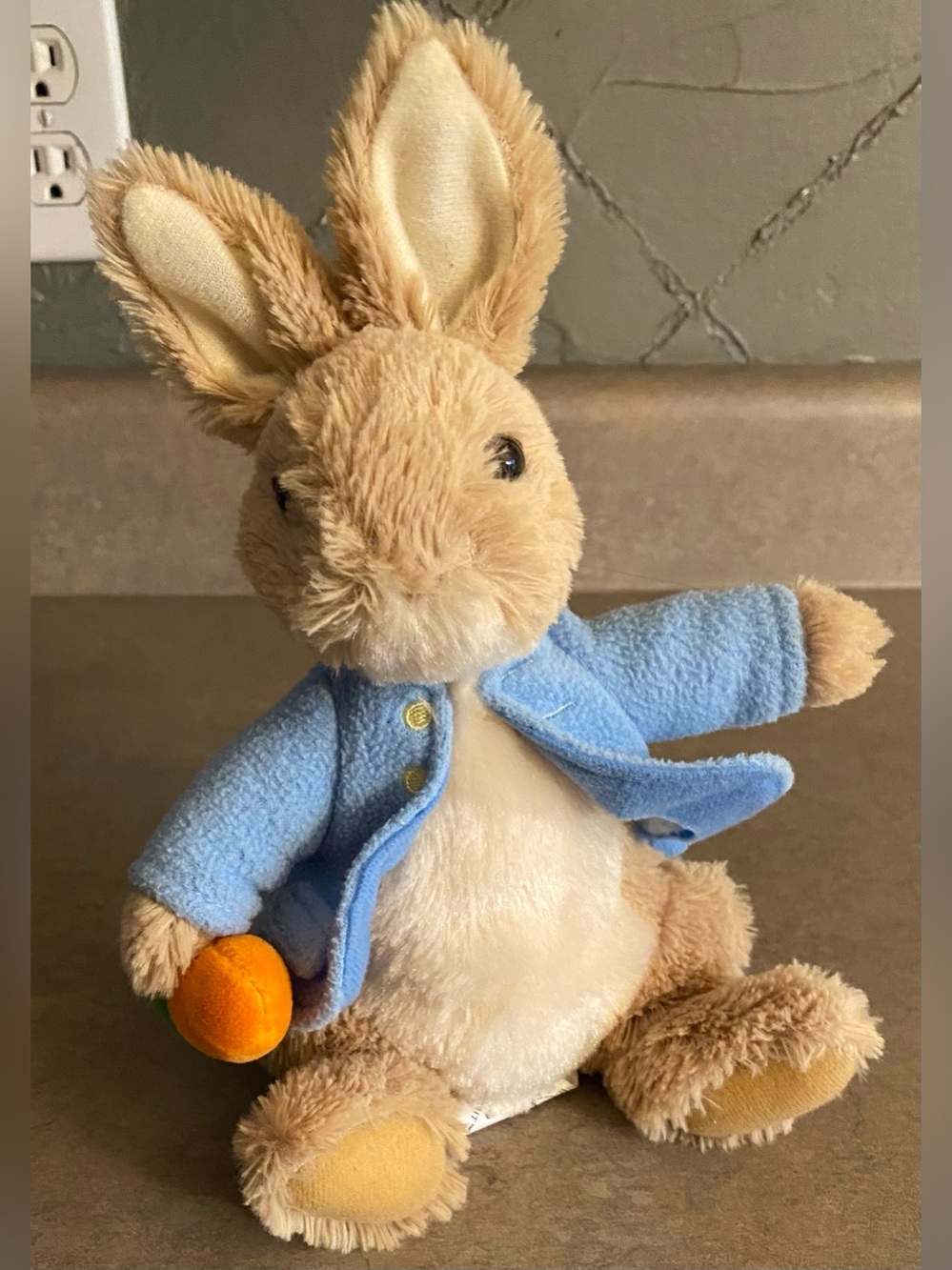 Gund The World of Beatrix Potter Peter Rabbit with Carrot Plush Toy